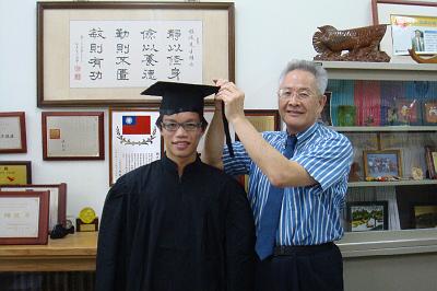 2009 (61).JPG - June 6, 2009 海洋畢業典禮 (撥穗)
